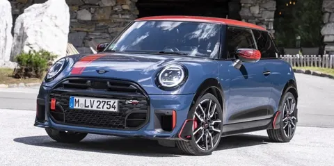 MINI показала JCW з оригінальними аксесуарами: деталі
