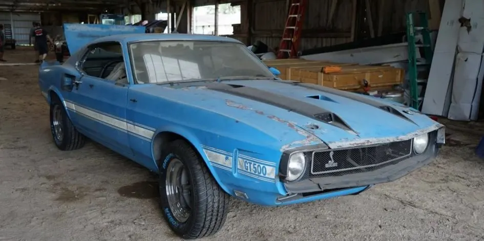 Ford Mustang Shelby GT500 за $150 000 знайшли на складі після 30 років простою