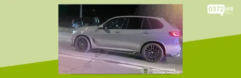 У Чернівцях BMW і Ford Fusion не поділили вулицю Героїв Майдану: водія затримали