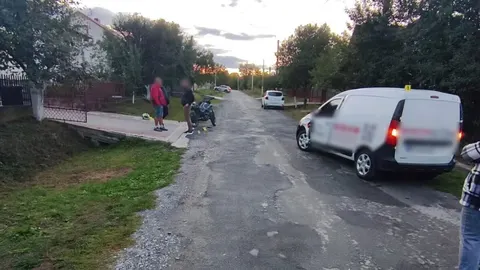 Двоє 14-річних підлітків травмувалися на Тернопільщині: електросамокат і мотоцик