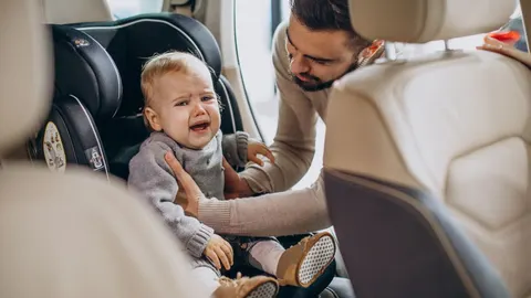 Дитячі автокрісла: що кажуть ПДР і який штраф за порушення