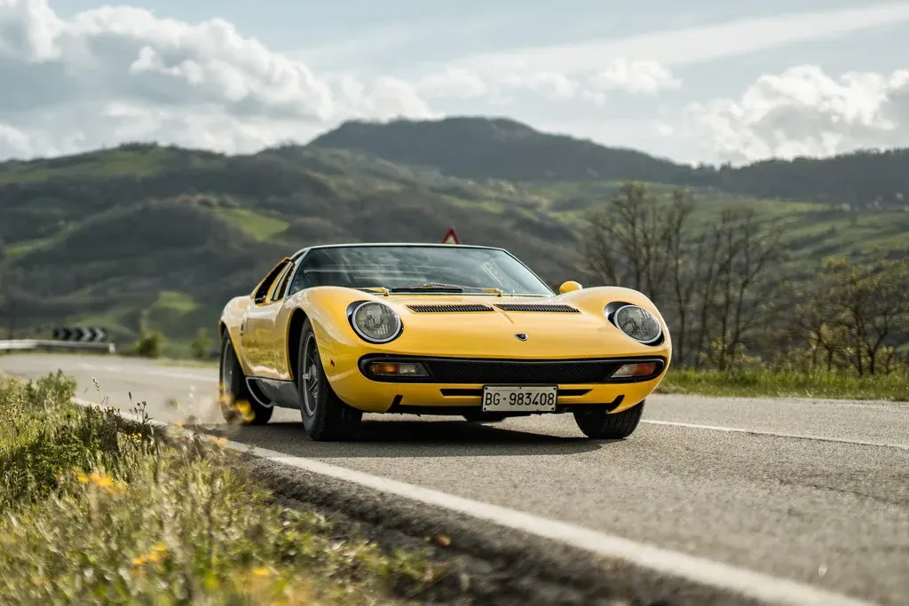 Lamborghini Miura SV: 55 років легенди, що змінила суперкари