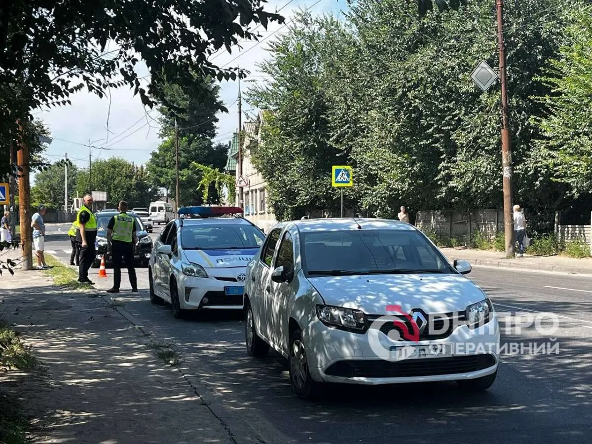 У Дніпрі Renault збив жінку на переході: яке покарання загрожує водію