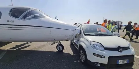 У Мілані Fiat Panda протаранив приватний літак: подробиці інциденту