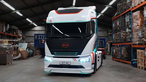 BYD ETT 44: 1006 к.с., зарядка 1,5 МВт і 600 км — китайський тягач обійшов Tesla