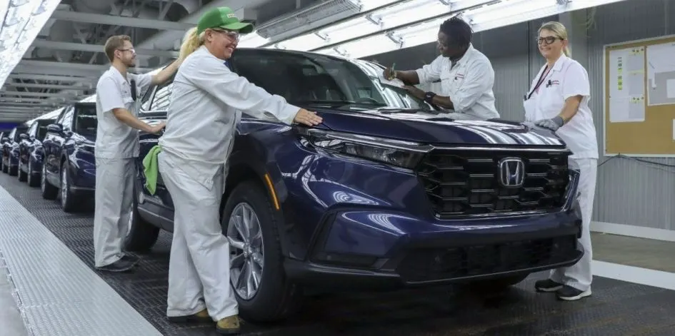 Мита США на канадські авто: Toyota та Honda під загрозою зупинки заводів
