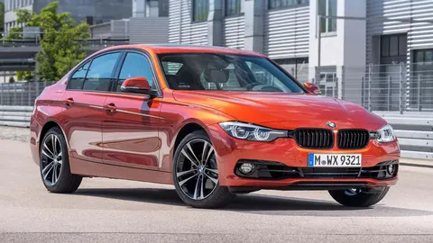BMW відкликає 189 тисяч седанів: вода в реле стартера загрожує пожежею