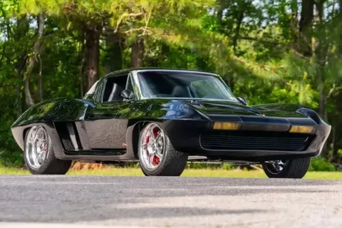 Середньомоторний Corvette C2 1963 року пішов з молотка за $65 500