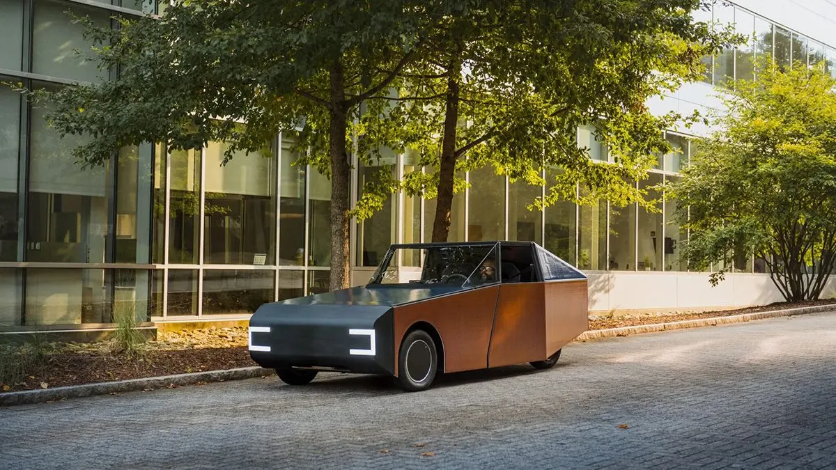 Прототип BMW Deep Orange 17: сонячні панелі дають більше енергії, ніж витрачає авто