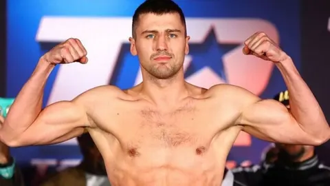 Zuffa Boxing розірвала контракт з Гвоздиком після нокауту