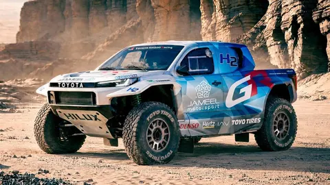 Toyota виводить водневий Hilux на Дакар: що це означає для майбутніх пікапів