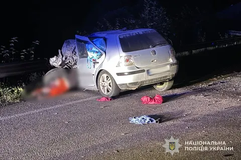 На трасі Київ — Чоп під Стриєм легковик зіткнувся з вантажівкою: водійка загинул