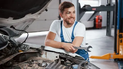 Автосервіс платить більше за IT-офіс: скільки заробляють українці в автомобільні