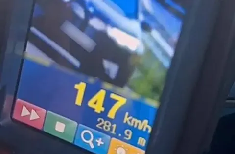 BMW у Великій Березовиці: 22-річна водійка розігналася до 147 км/год
