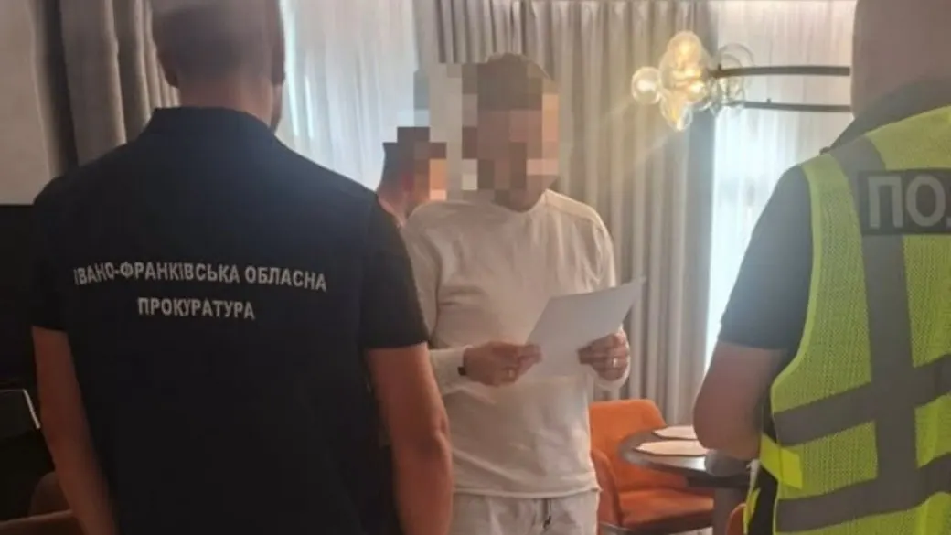 Продав два авто й квартиру знайомих: на Франківщині судять чоловіка за схему на 5,4 млн