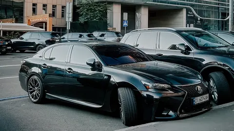 Lexus GS-F: у Києві помітили рідкісний спортивний седан з V8