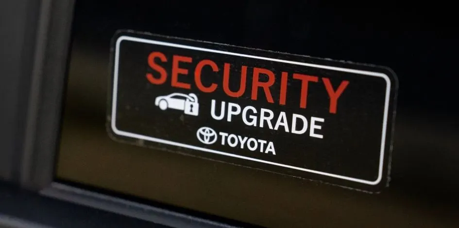 Toyota посилює захист Land Cruiser від викрадення: новий іммобілайзер