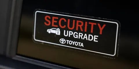 Toyota посилює захист Land Cruiser від викрадення: новий іммобілайзер