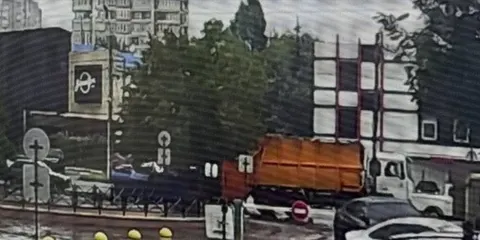 В Одесі комунальники викинули бампер за 200 тисяч гривень: власник готує заяву в