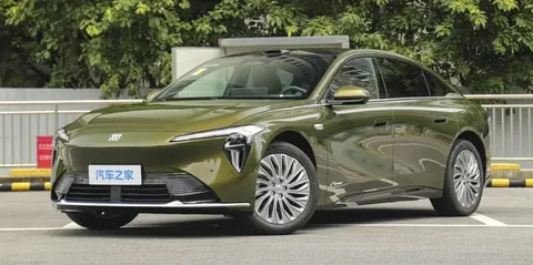 Buick Electra L7: преміальний електрокар з запасом ходу 702 км