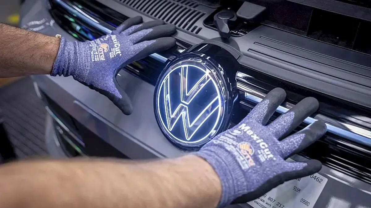 Крадії полюють на радари Volkswagen: емблема — нова ціль