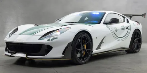 Ferrari 812 Superfast у поліції Дубая: Mansory зробив патрульний суперкар